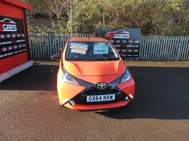 Orange Used 2014 Toyota Aygo X-cite Hatchback | £6,495 (Fair price) - Image 1/4