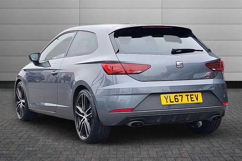 Used Seat Leon CUPRA 300 HP (220 kW) 2018 Monsoon grey Hatchback