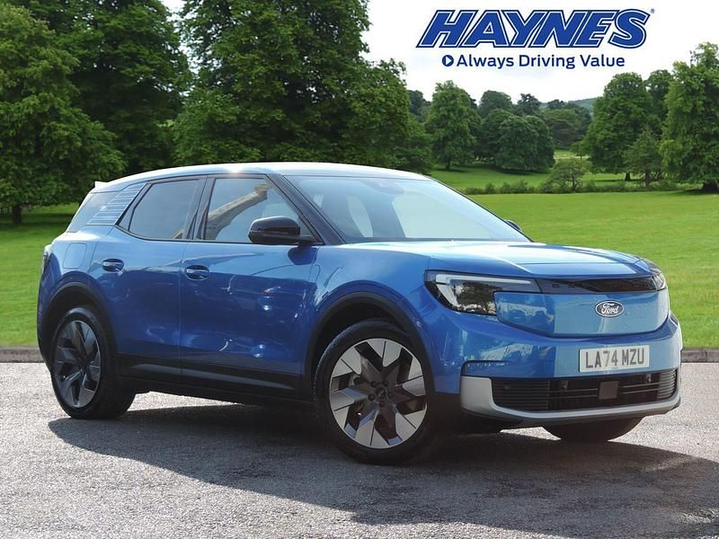 Blue Used 2024 Ford Explorer Extended Range SUV | £32,000 - Image 1/4