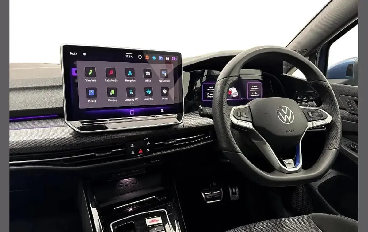 Used VW Golf VIII GTE 272 HP (200 kW) 2025 Blue Hatchback