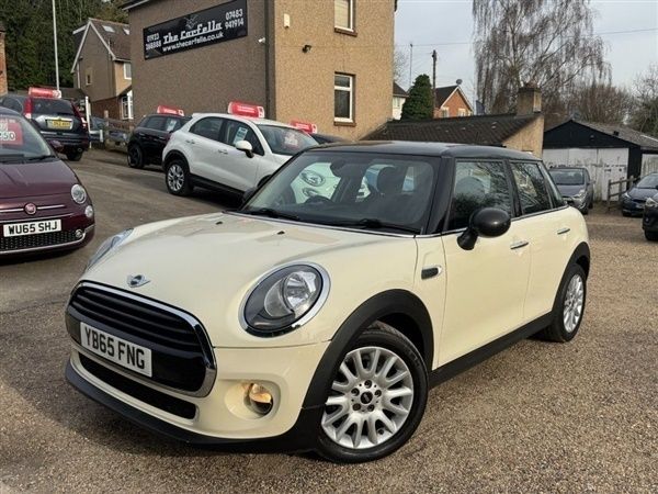White Used 2015 Mini Cooper Hatch Hatchback | £10,995 (Fair price) - Image 1/1