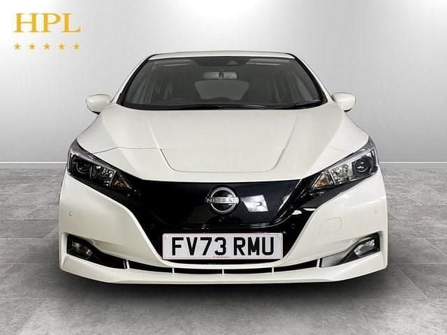 Used Nissan Leaf N-Connecta 110 kW (150 HP) 2023 White Hatchback