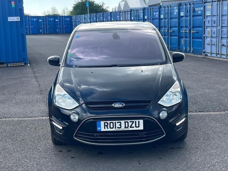 Used Ford S-MAX Titanium 163 HP (119 kW) 2013 Black MPV