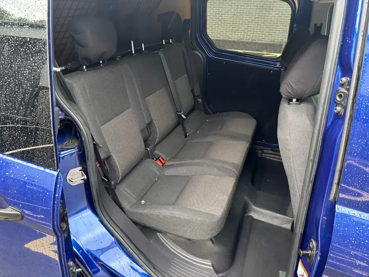 Used Ford Transit Connect 75 HP (55 kW) 2018 Blue MPV