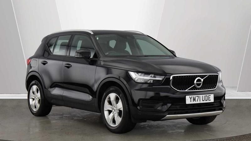Used Volvo XC40 Momentum 163 HP (119 kW) 2022 Black SUV
