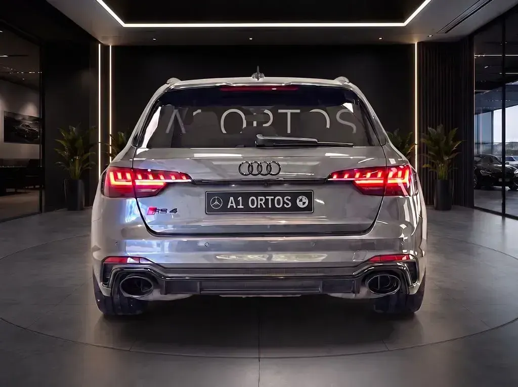 Used Audi RS4 Comfort 443 HP (325 kW) 2021 Grey Estate