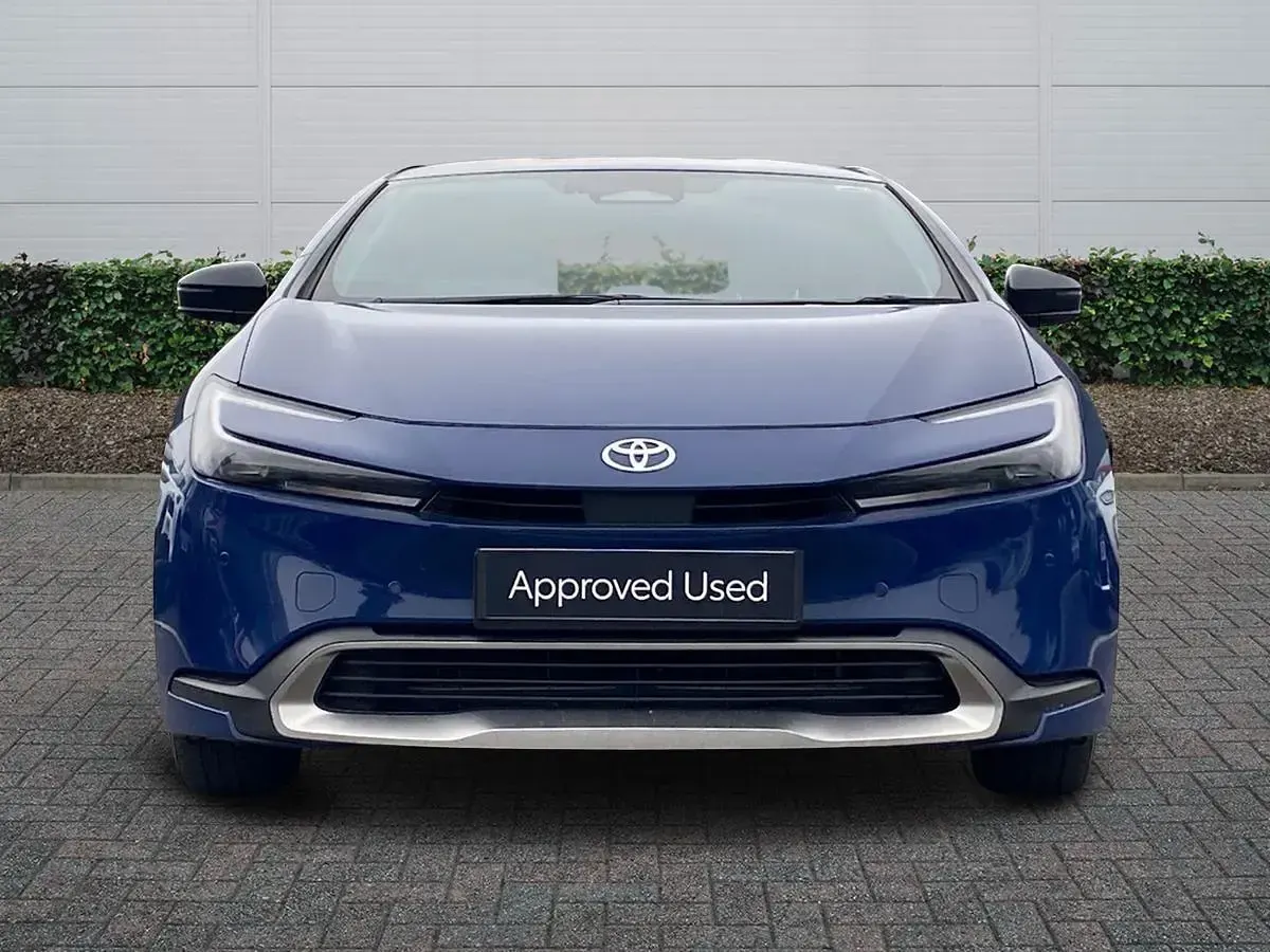 Used Toyota Prius Design 2025 Blue Hatchback