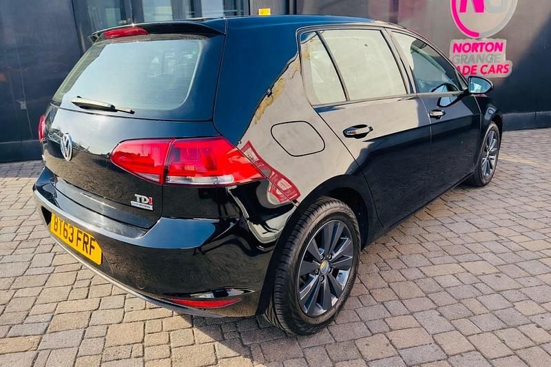 Second-hand VW Golf VII SE 105 CP (77 kW) 2014 Negru Hatchback