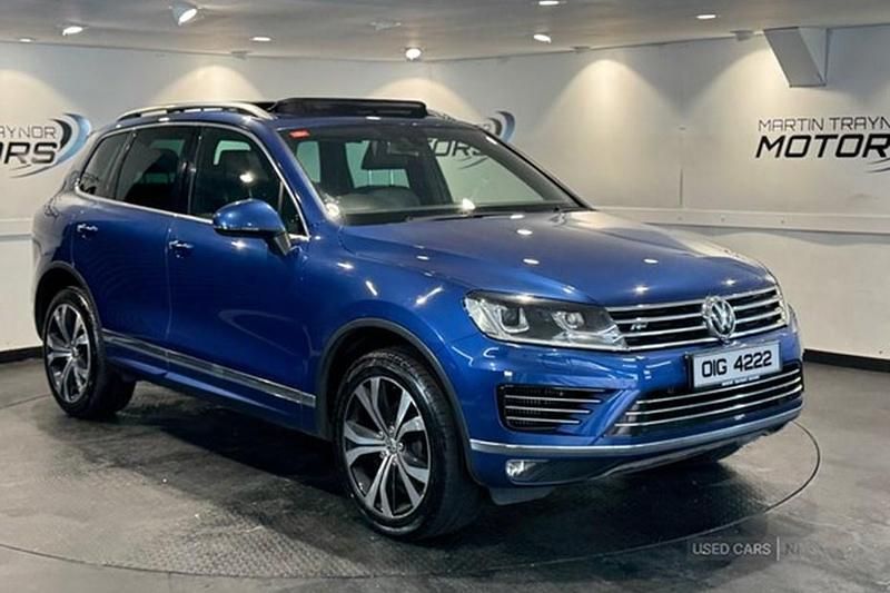 Blue Used 2015 VW Touareg R-line SUV | £11,950 (Expensive) - Image 1/1