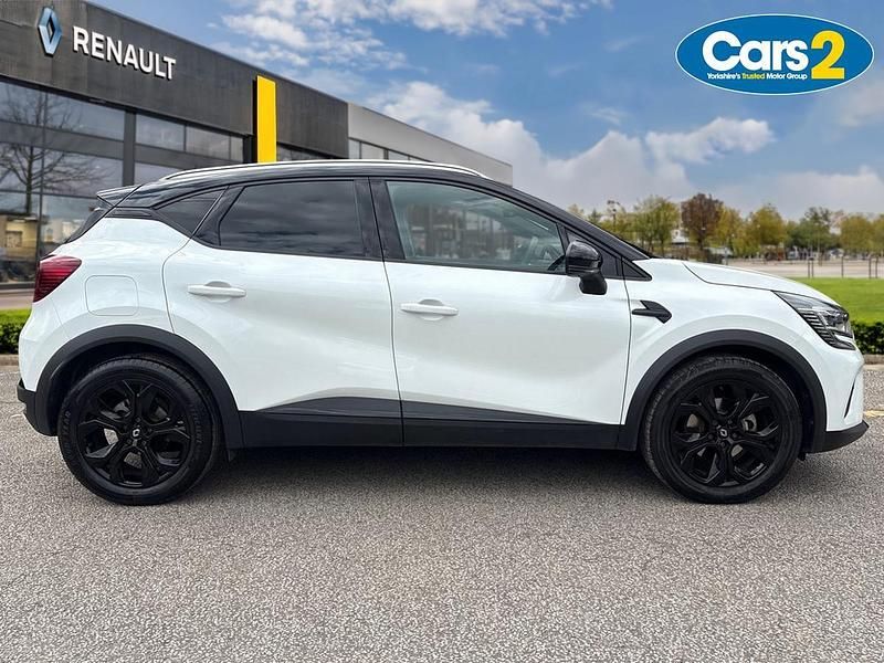 Used Renault Captur Rive Gauche 143 HP (105 kW) 2022 White/black  SUV