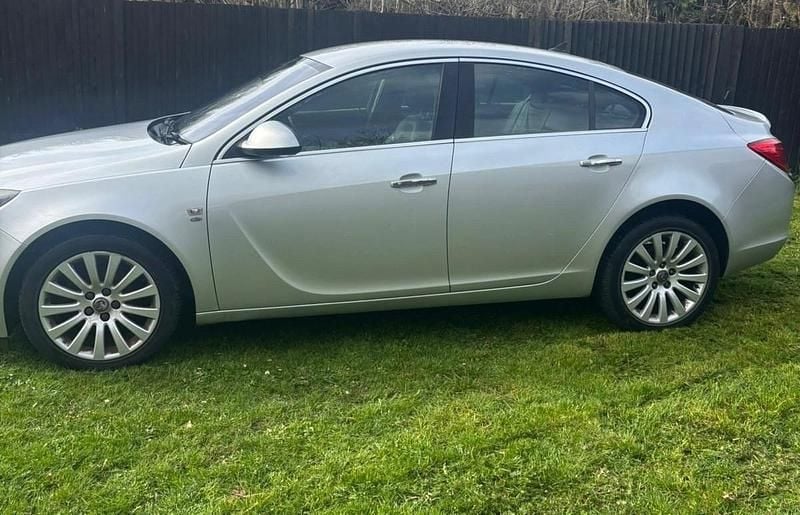Used Vauxhall Insignia Elite 160 HP (117 kW) 2011 Silver Hatchback