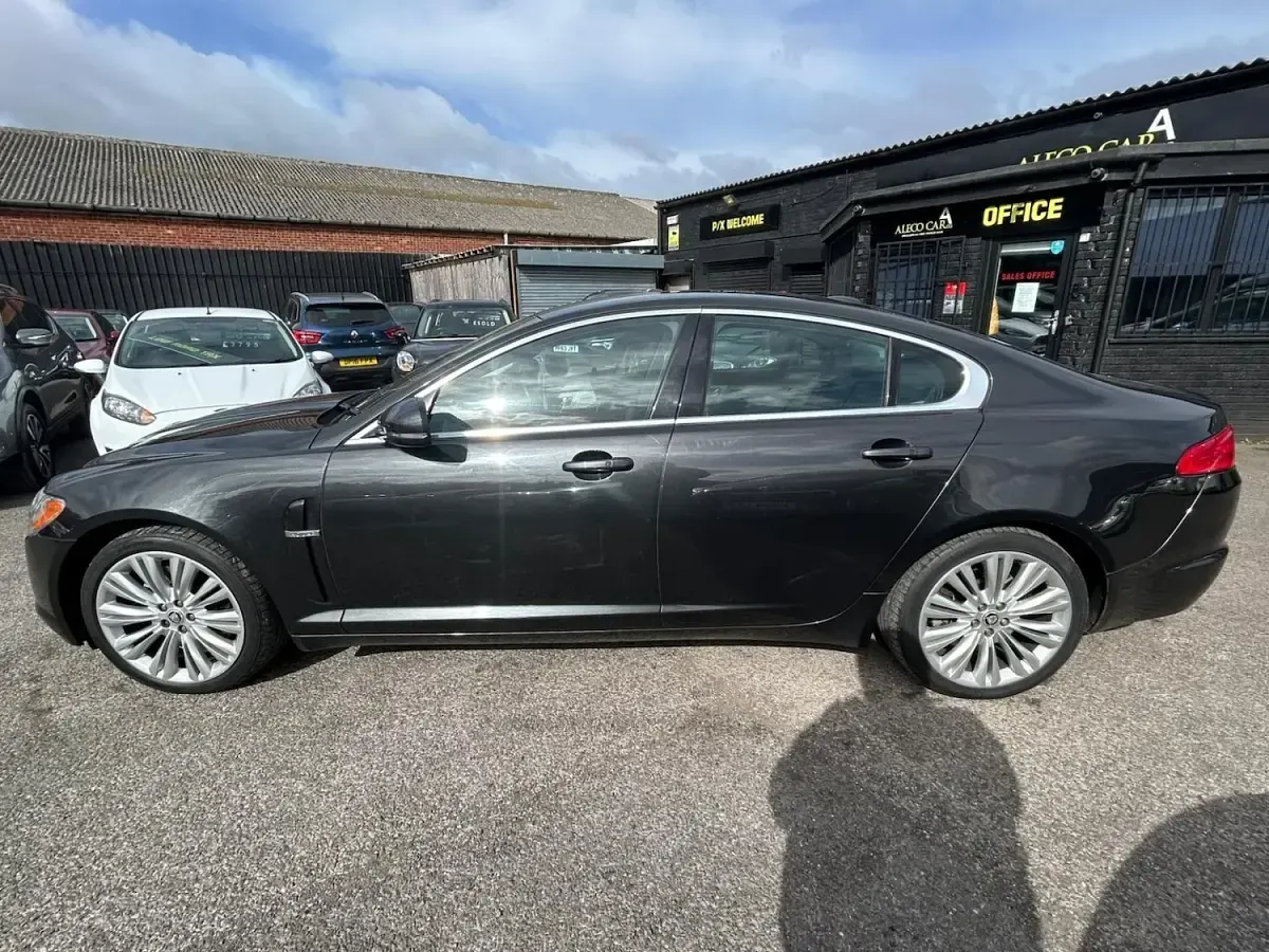 Used Jaguar XF Premium Luxury 236 HP (173 kW) 2010 Grey Sedan