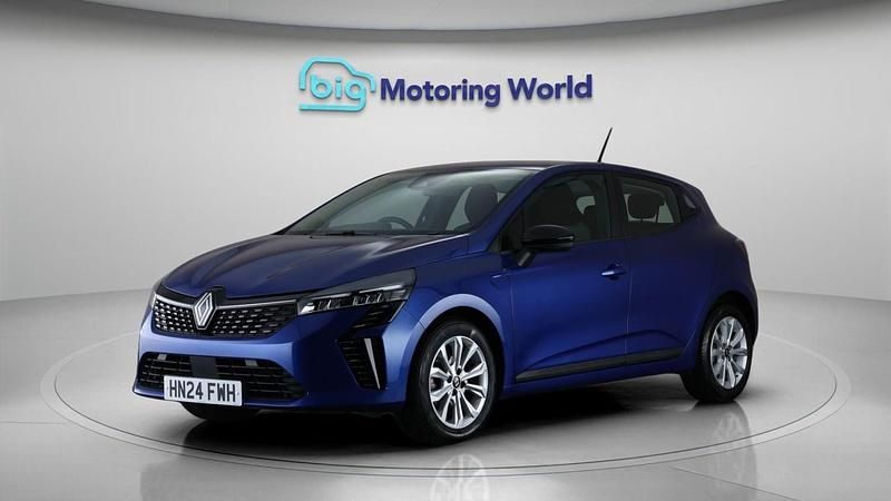 Used Renault Clio V Evolution 90 HP (66 kW) 2024 Blue Hatchback