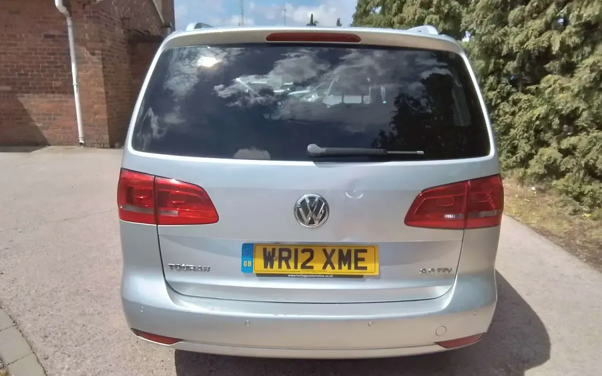 Used VW Touran SE 140 HP (102 kW) 2012 Silver MPV