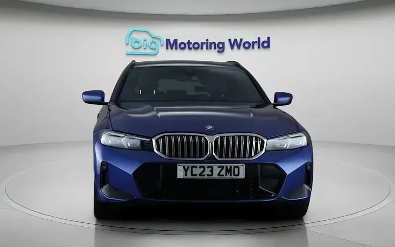 Used BMW 330e M Sport 292 HP (214 kW) 2023 Blue Estate
