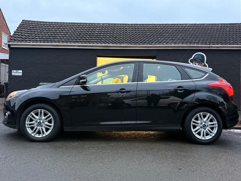Used Ford Focus Titanium 125 HP (91 kW) 2013 Black Hatchback