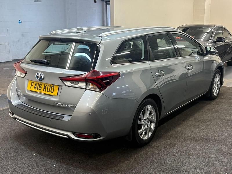 Used Toyota Auris Hybrid 2016 Grey Estate