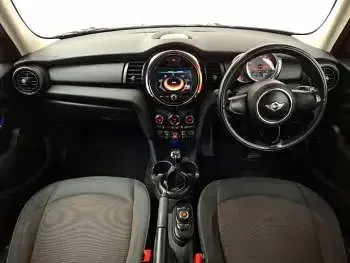 Used Mini ONE 102 HP (75 kW) 2017 Red Hatchback
