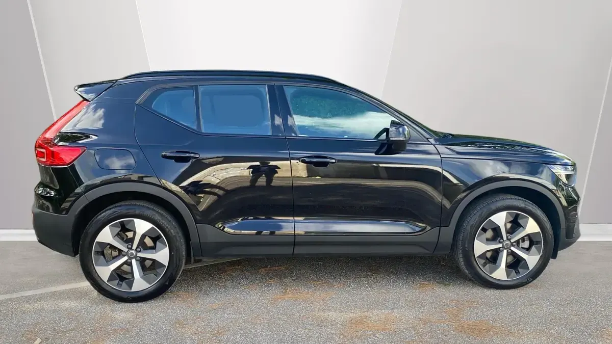 Used Volvo XC40 Plus 163 HP (119 kW) 2025 Black SUV