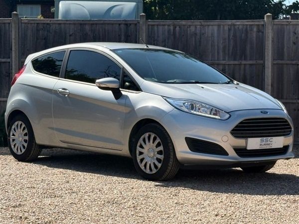 Silver Used 2015 Ford Fiesta Style Hatchback | £5,390 (Good price) - Image 1/1
