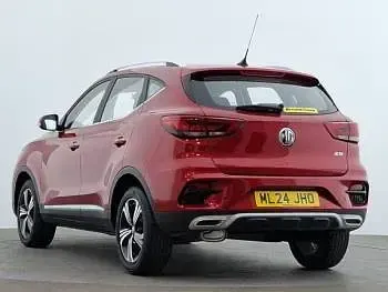 Używany MG ZS Excite 106 KM (77 kW) 2024 Czerwony SUV
