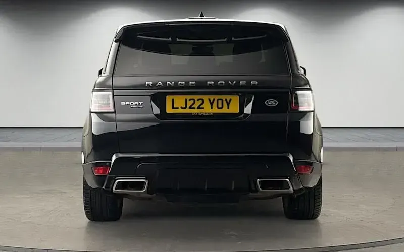 Käytetty Land Rover Range Rover Sport Dynamic 404 HP (297 kW) 2021 Musta Katumaasturi