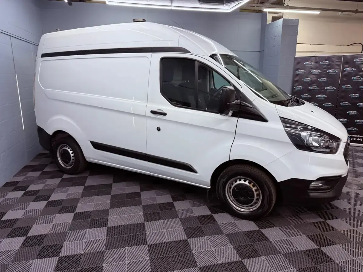 Usado Ford Transit Custom 105 HP (77 kW) 2019 Branco Van