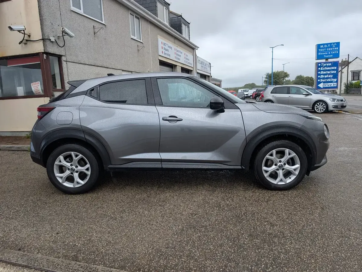 Used Nissan Juke N-Connecta 2020 Grey SUV