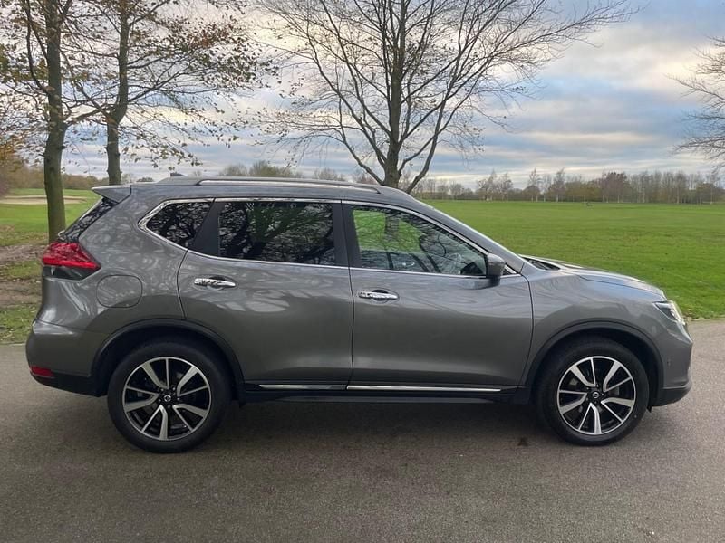 Used Nissan X-Trail Tekna 150 HP (110 kW) 2019 Grey SUV