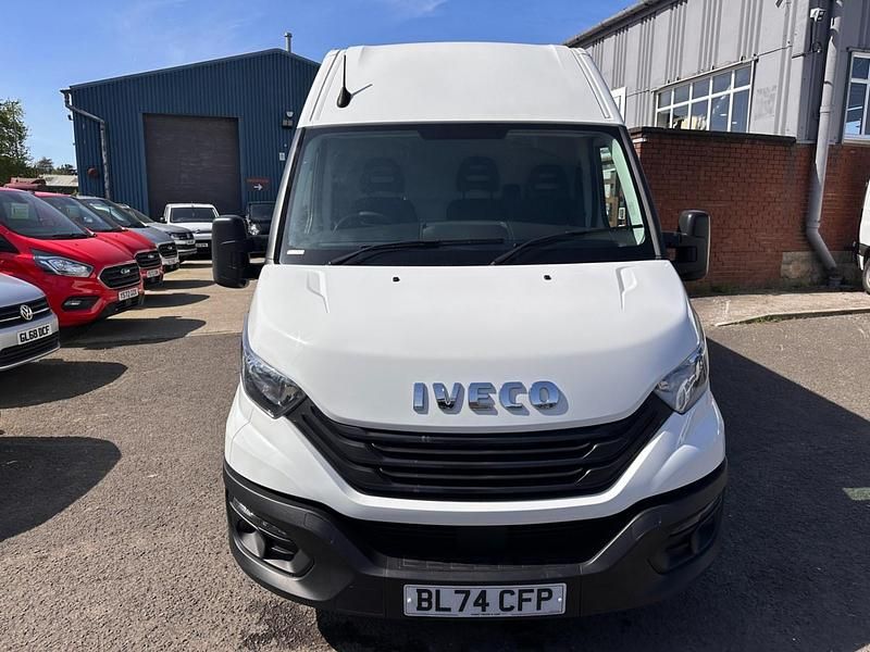 Begagnad Iveco Daily 2024 Vit Van