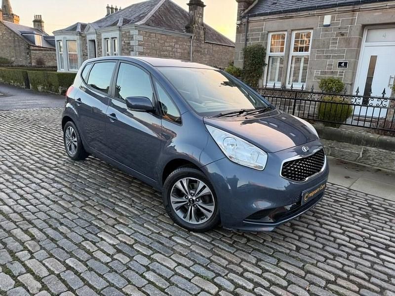 Used Kia Venga 89 HP (65 kW) 2015 Blue Hatchback