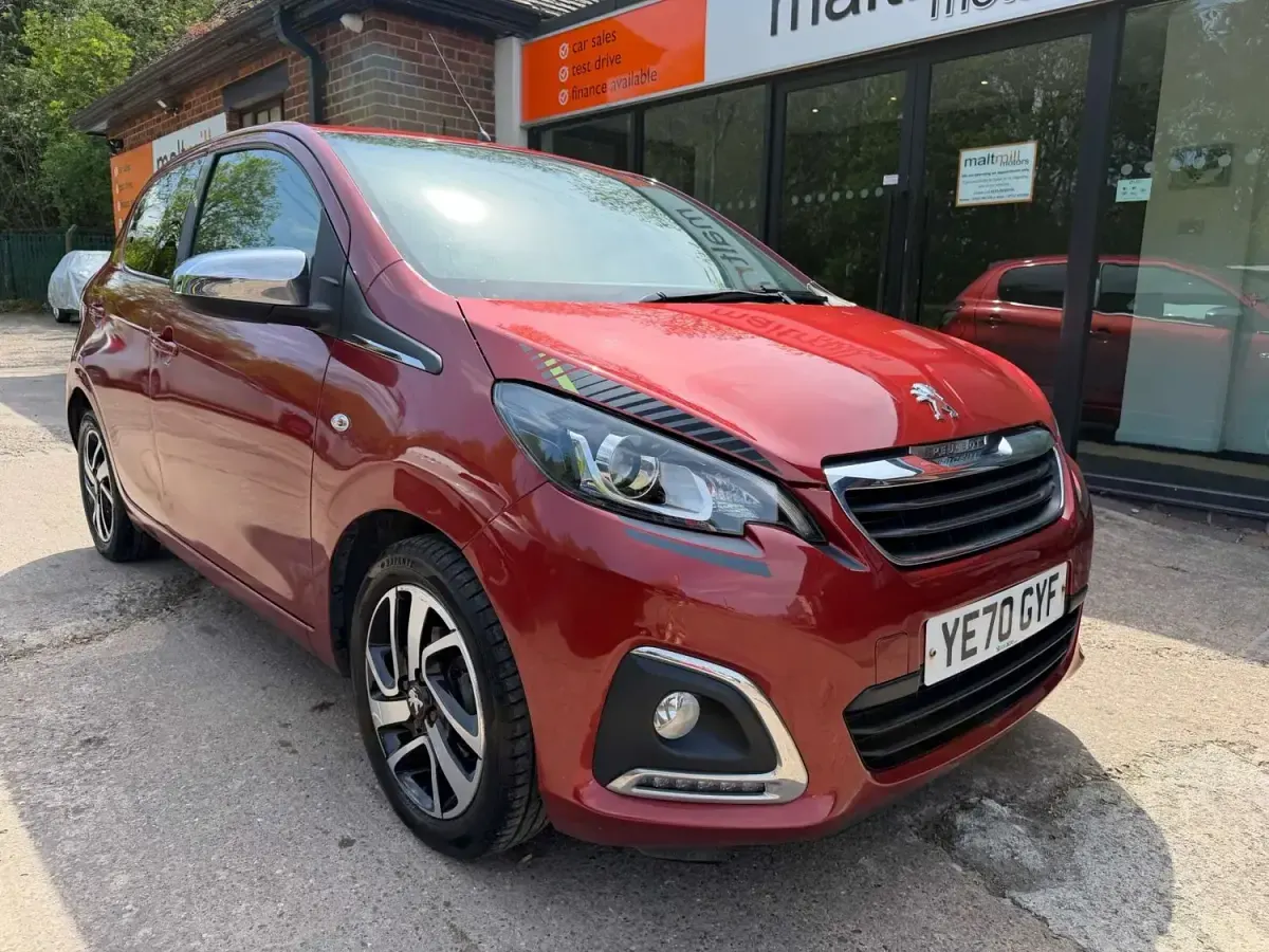 Używany Peugeot 108 Collection 2020 Czerwony Hatchback
