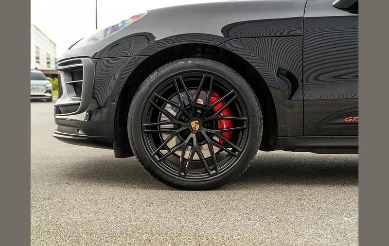 Used Porsche Macan GTS 440 HP (323 kW) 2022 Black SUV