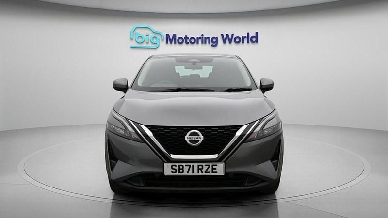 Used Nissan Qashqai Acenta Premium 140 HP (102 kW) 2022 Grey SUV