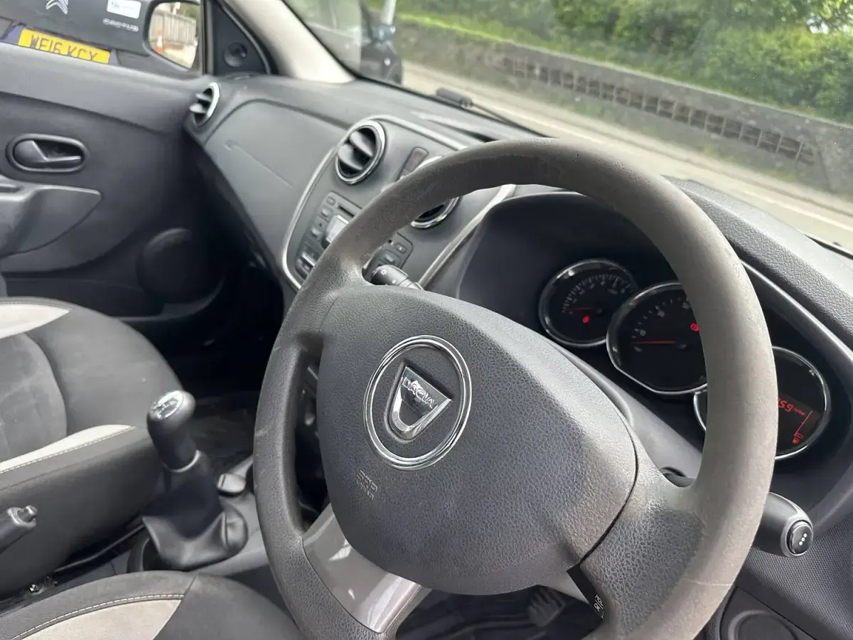 Used Dacia Sandero Stepway Ambiance 2016 White Hatchback