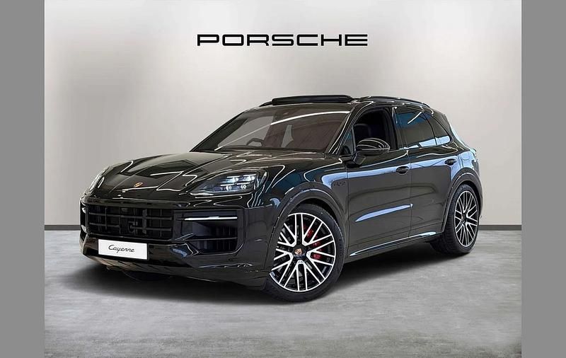 Used Porsche Cayenne S E-Hybrid Black Edition 512 HP (376 kW) 2025 Black SUV