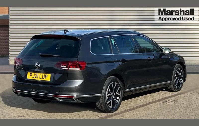 Used VW Passat GTE 218 HP (160 kW) 2021 Grey Estate