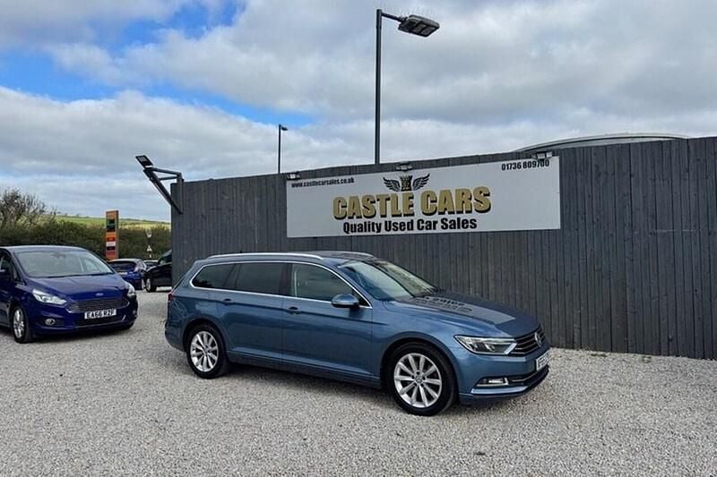 Blue Used 2015 VW Passat Business Estate | £10,595 (Expensive) - Image 1/1