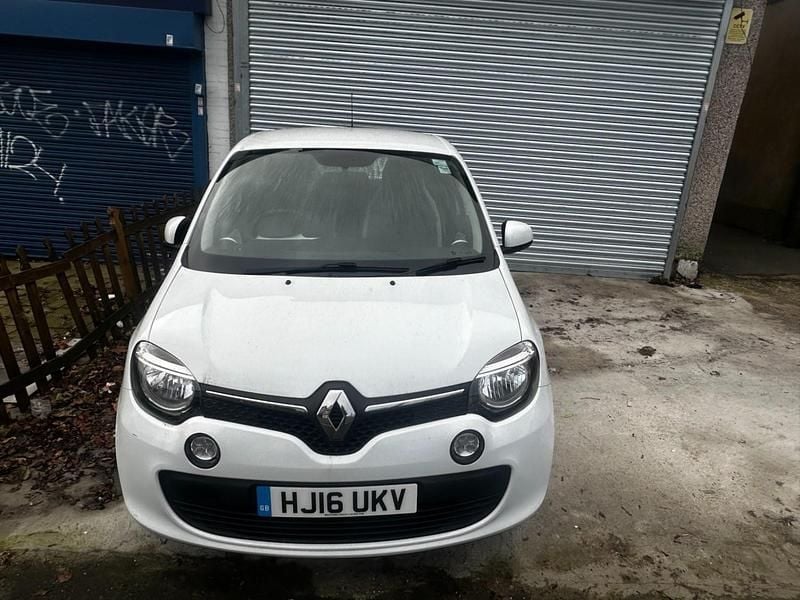 White Used 2016 Renault Twingo Play Hatchback | £4,400 (Fair price) - Image 1/2