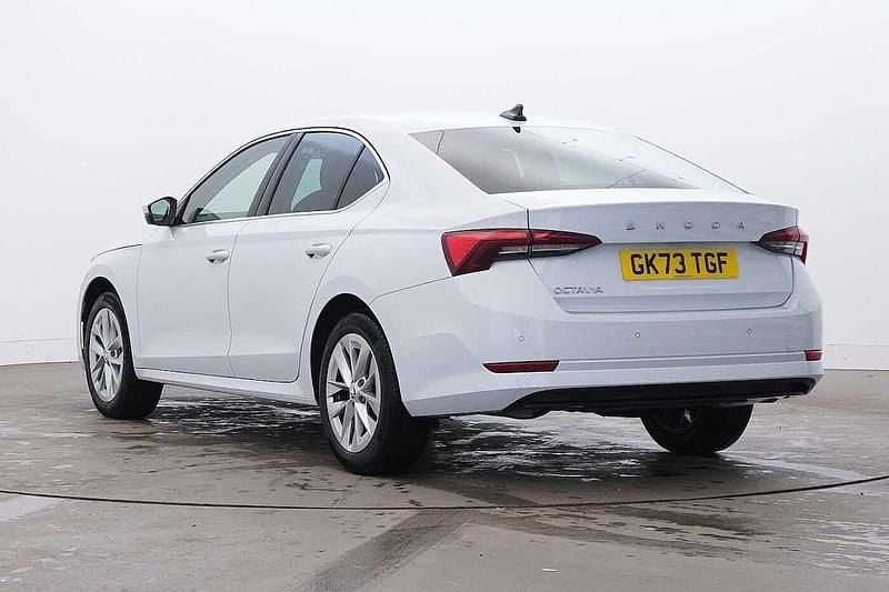 Used Skoda Octavia SE L 110 HP (80 kW) 2023 Moon white metallic Hatchback