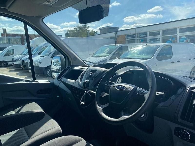 Second-hand Ford Transit 130 CP (95 kW) 2019 Alb Van