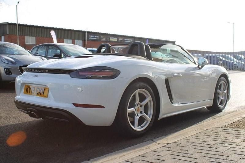 Used Porsche 718 Boxster 300 HP (220 kW) 2019 White Cabriolet