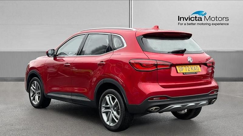 Used MG HS Excite 162 HP (119 kW) 2023 Red SUV