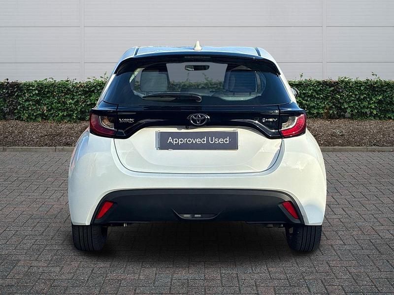 Used Toyota Yaris Hybrid 2025 White Hatchback