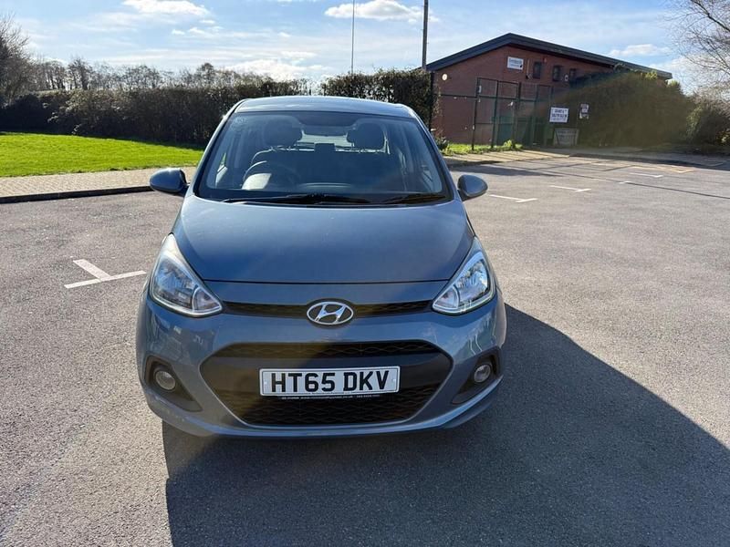 Used Hyundai i10 SE 67 HP (49 kW) 2015 Blue Hatchback