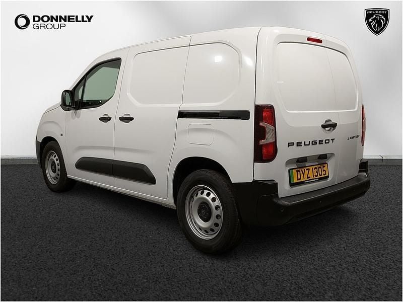 White Used 2024 Peugeot E-Partner MPV | £19,485 (Good price) - Image 1/4