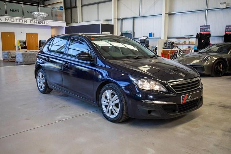 Second-hand Peugeot 308 Active 100 CP (73 kW) 2014 Albastru Hatchback