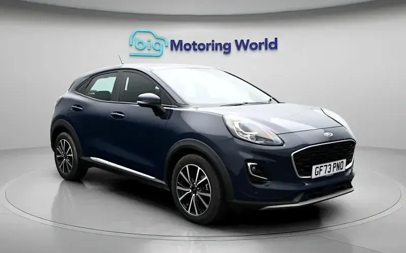 Käytetty Ford Puma Titanium 125 HP (91 kW) 2023 Sininen Katumaasturi