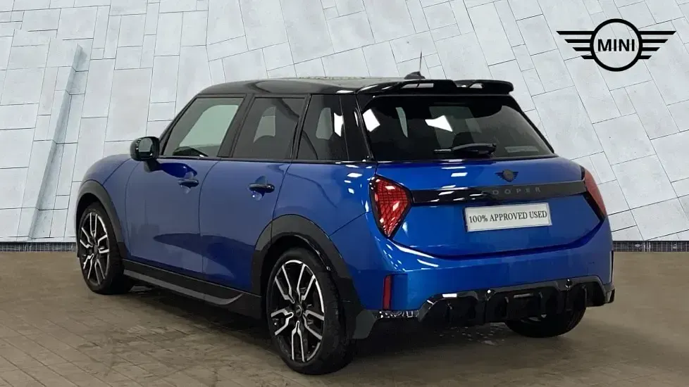 Used Mini Cooper Hatch 113 kW (154 HP) 2025 Blue Hatchback