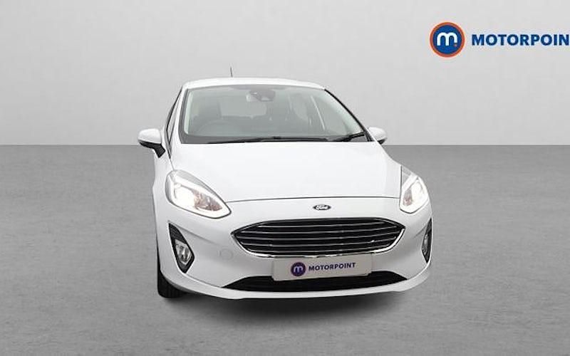 Used Ford Fiesta Zetec 86 HP (63 kW) 2019 White Hatchback